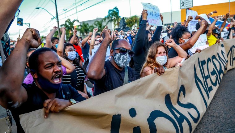 Marchas contra racismo