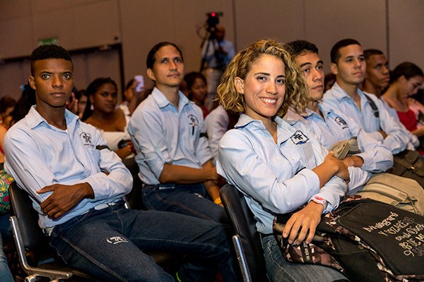 ESTUDIANTES DEL SENA