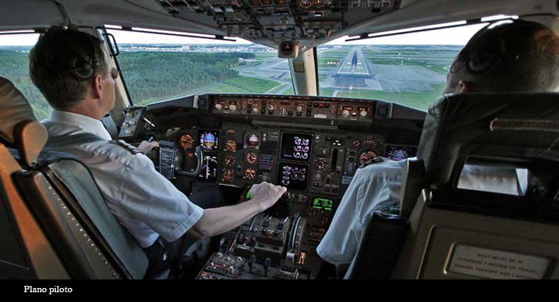 PLANO CERRADO DE UN PILOTO