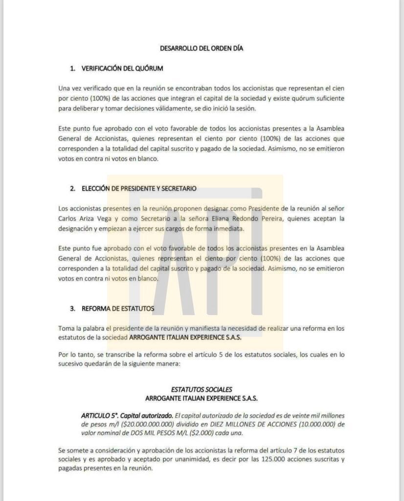 Facsimil del acta de la asamblea en donde aprueban el aumento de capital de $250 a 20.000 millones.