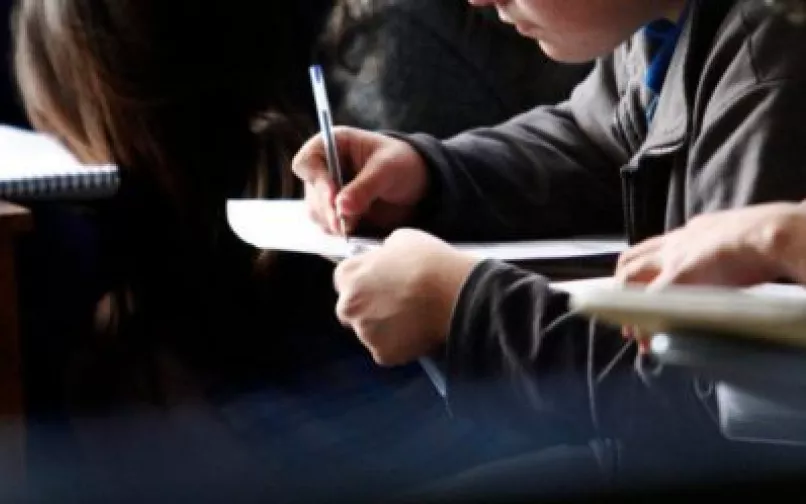Estudiantes habrían escrito panfleto del Clan del Golfo para suspender las clases en su colegio