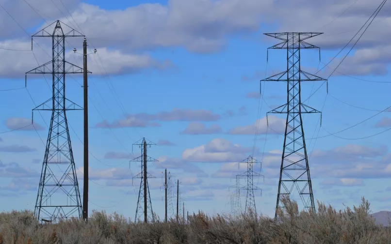 Torres de energía 25