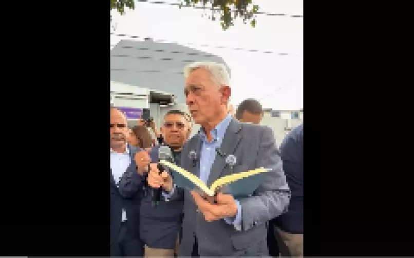 Expresidente Álvaro Uribe en el parque El Golfito