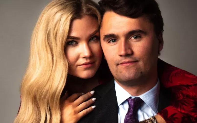 Erika Kirk y su esposo Charlie Kirk 