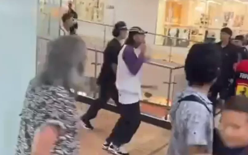 pelea a machetes en centro comercial de ibague