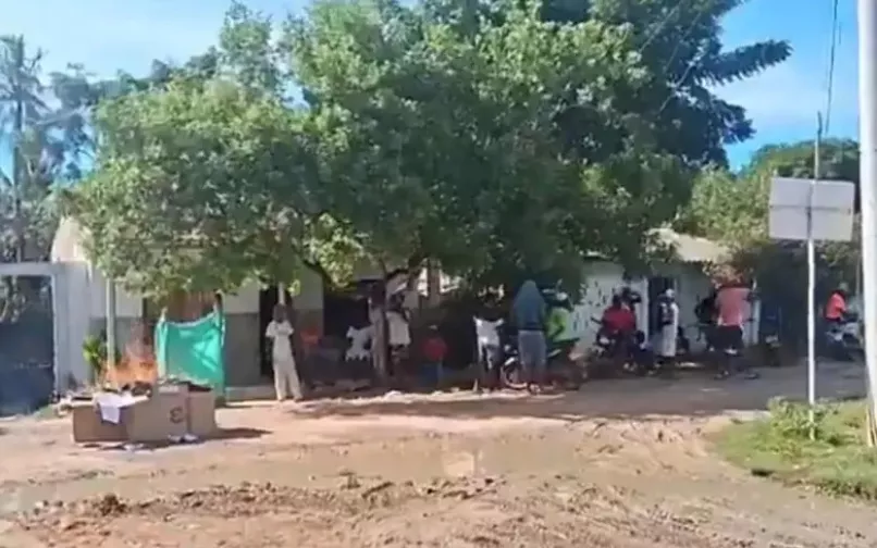 incendian material electoral en arjona