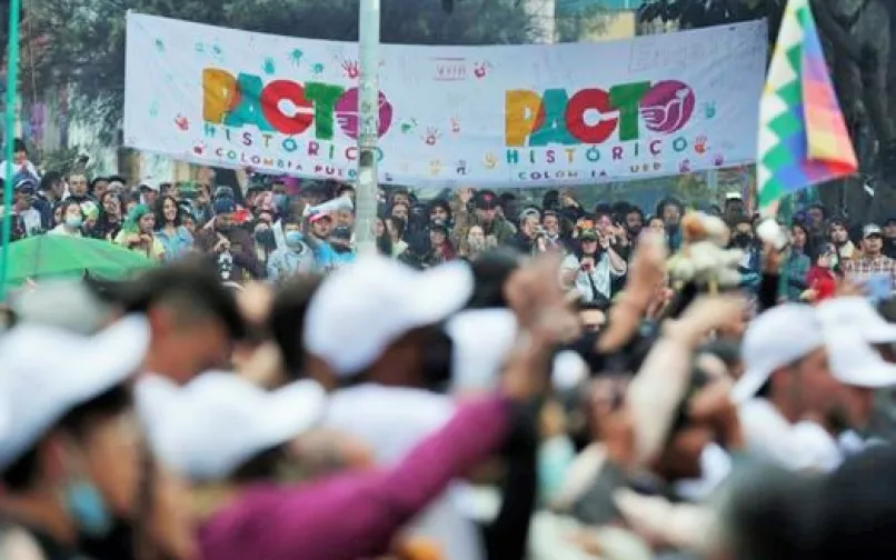 Pacto Histórico banderas