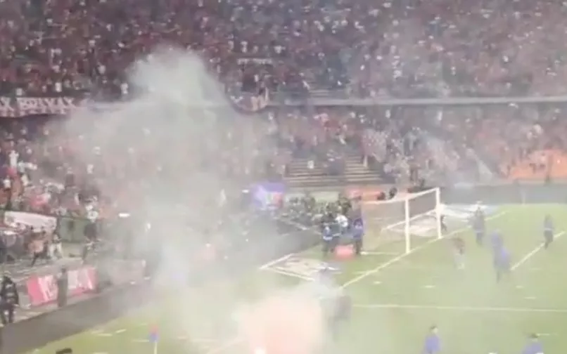 Desmanes en el Atanasio Girardot durante la final de la Copa BetPlay 