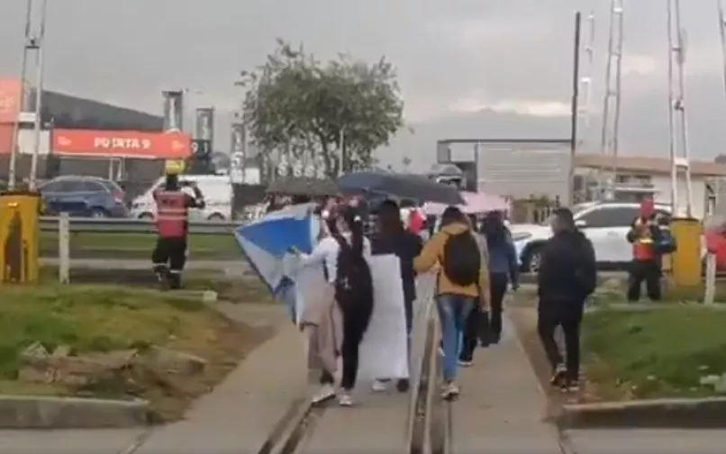 Bloqueo maestros calle 26 en Bogotá