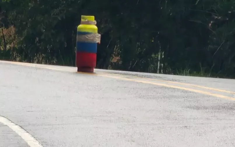 Cilindro bomba en vía Cali-Buenaventura