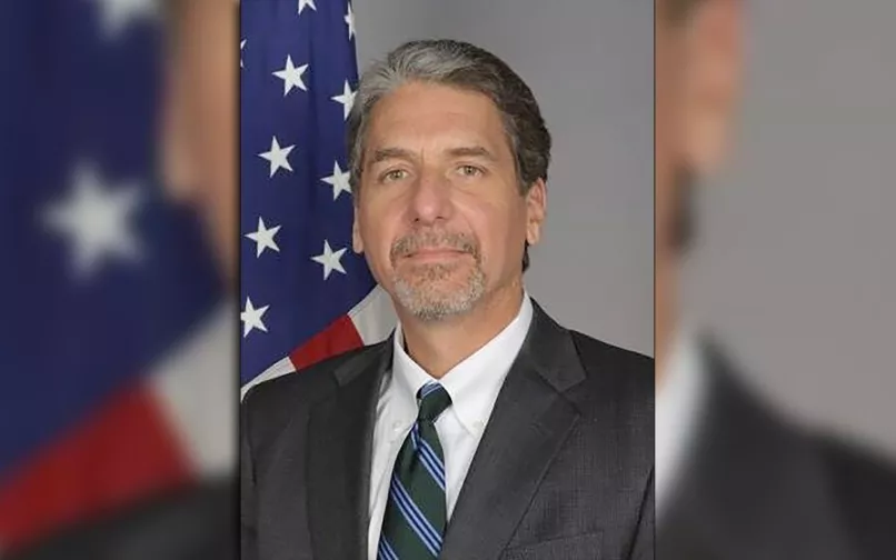 exembajador Kevin Whitaker