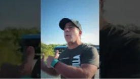 Alcalde de Barranquilla, Alejandro Char, en la entrega de vehículos a bicitaxistas