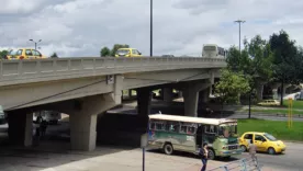 puente de la avenida 68 con calle 26 en Bogotá