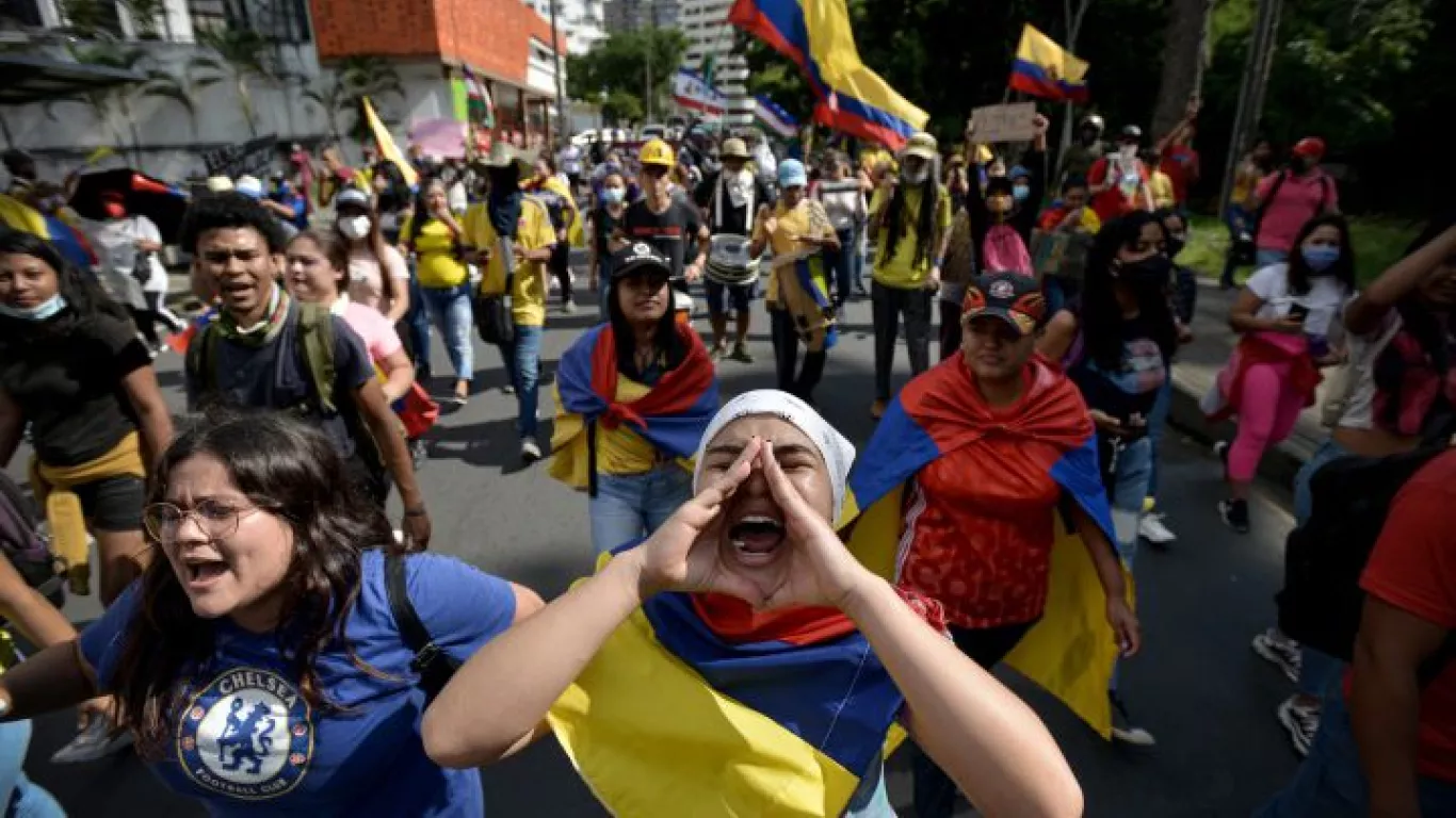 ParoNacionalJ15