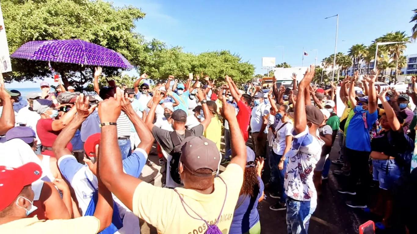 Bloqueo en Bocagrande por protesta de trabajadores