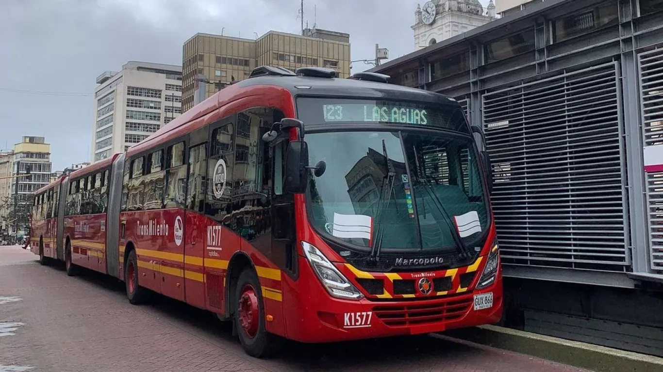 24 detenidos tras protesta contra alza de pasaje de Transmilenio