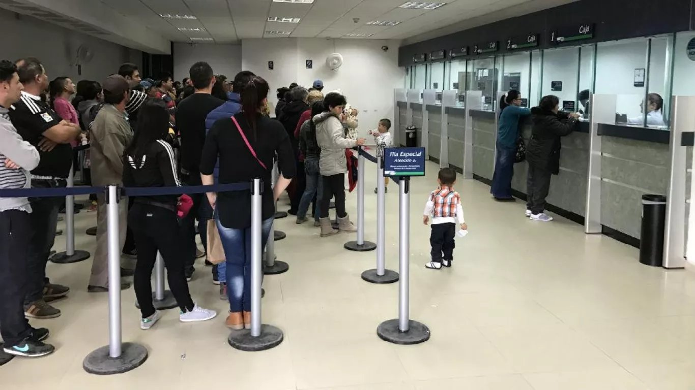 FILA EN BANCO 1