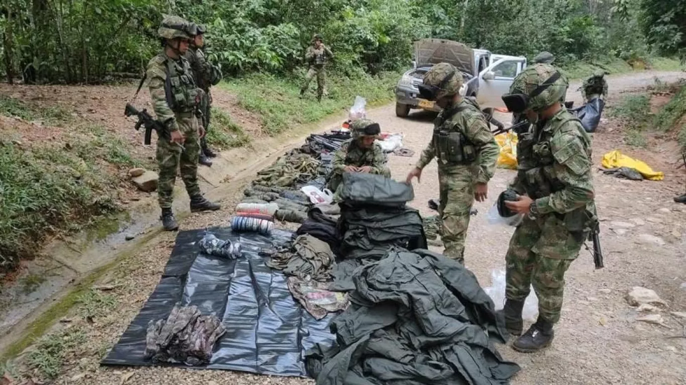 Fuerzas Militares incautan arsenal