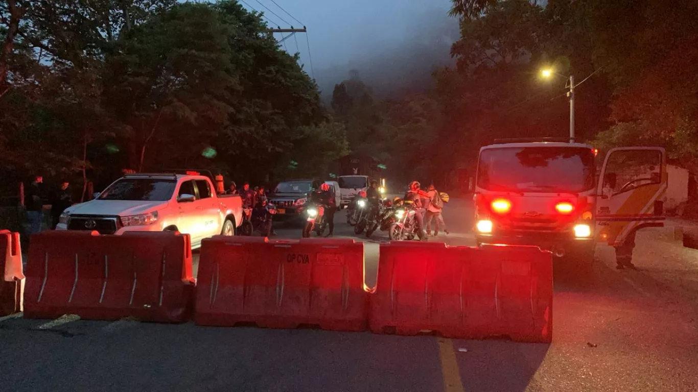 ACCIDENTE TRÁNSITO VÍA AL LLANO 26 DE DIC