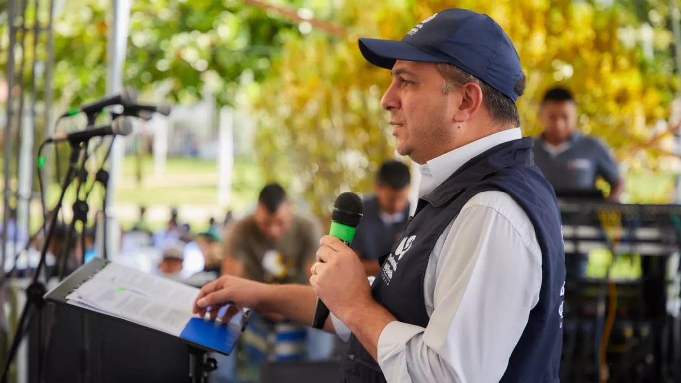 Defensor del Pueblo, Carlos Camargo Assis 24