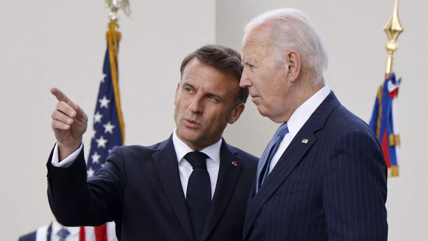 macron y biden 24 