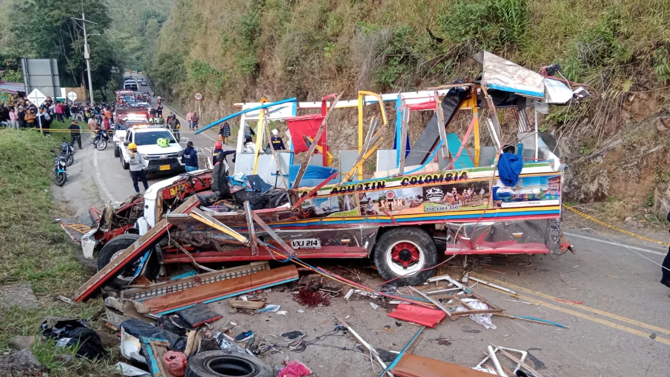 ACCIDENTE CHIVA HUILA