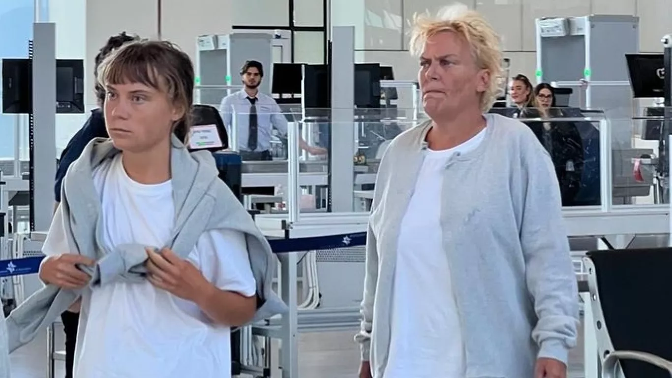 Greta Thunberg entre los deportados