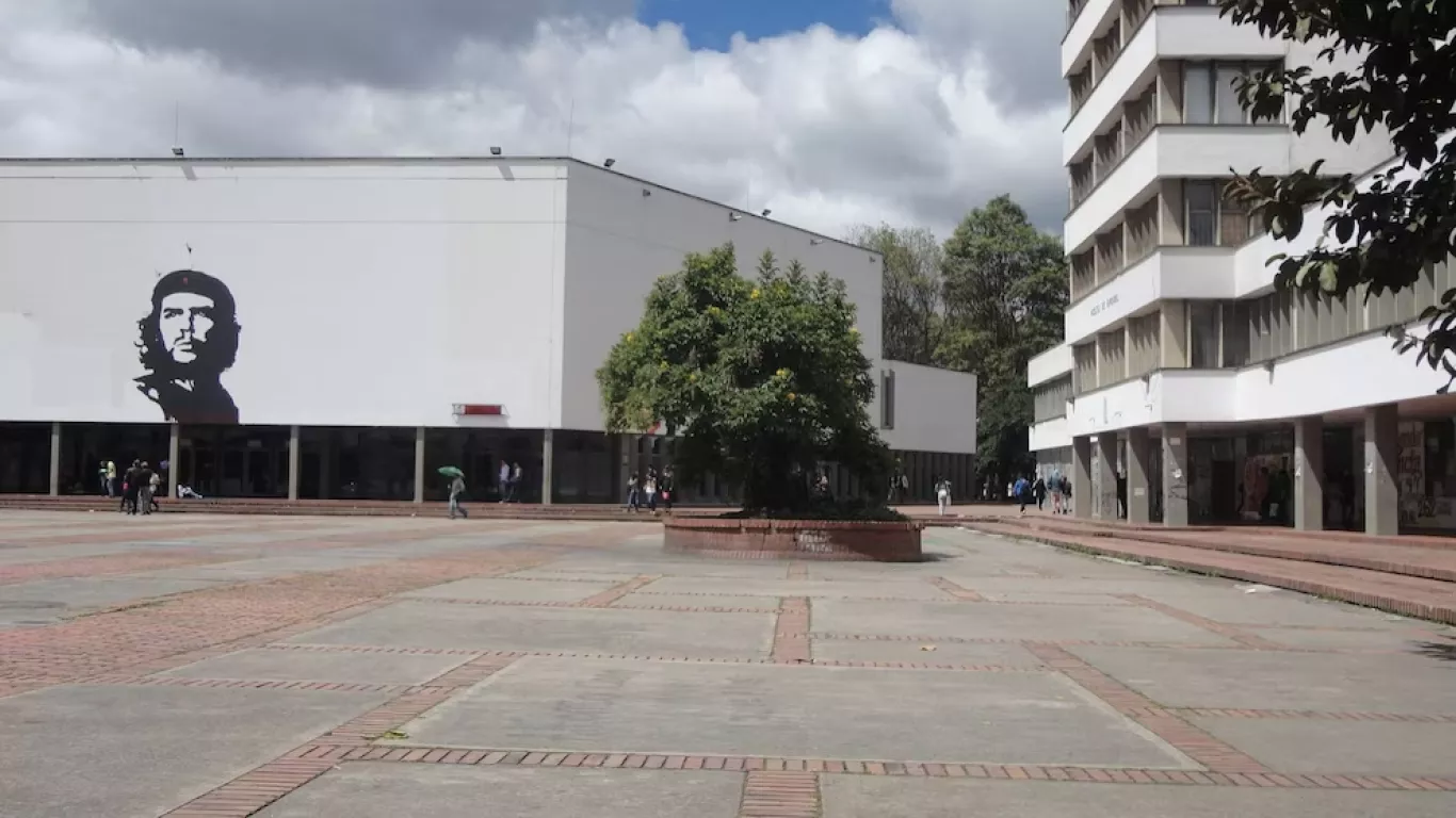 plaza universidad nacional