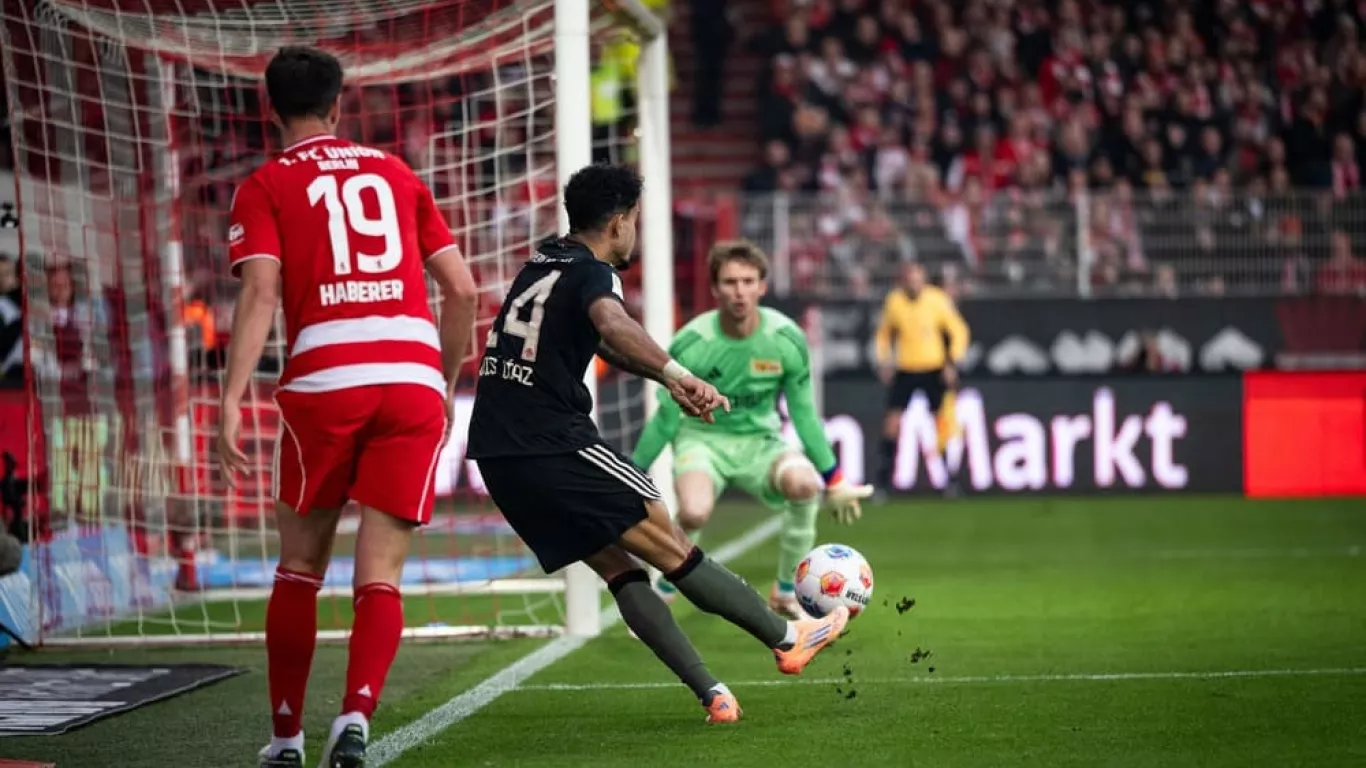 Luis Díaz con el Bayern Múnich 2525