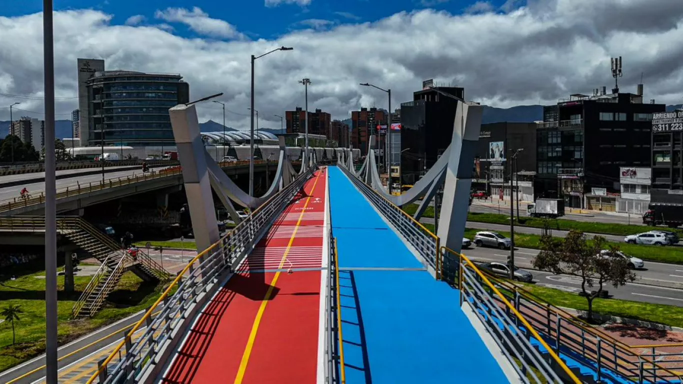 Puente de Transmilenio 25