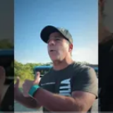 Alcalde de Barranquilla, Alejandro Char, en la entrega de vehículos a bicitaxistas